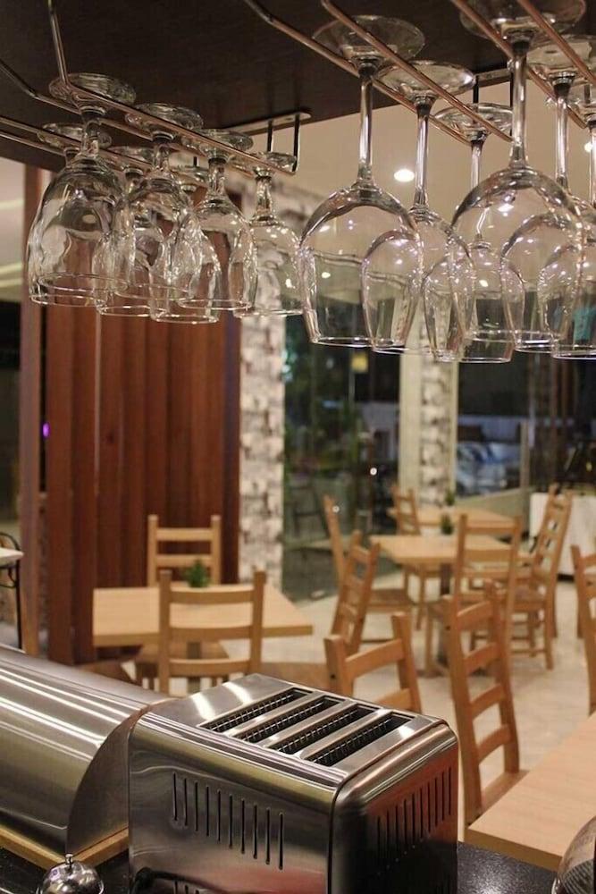 雅加达丰塔纳酒店 外观 照片