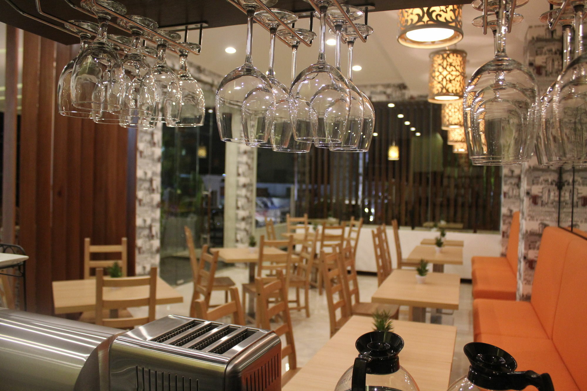 雅加达丰塔纳酒店 外观 照片